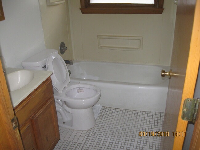 Photo - 932 Blackstone Ave