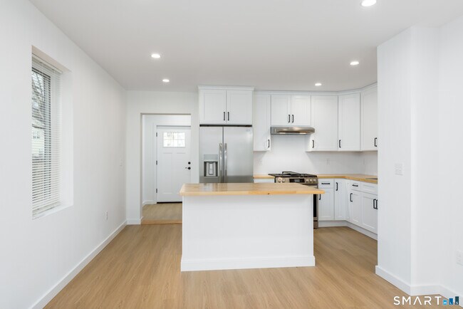 Photo - 28 Townsend St