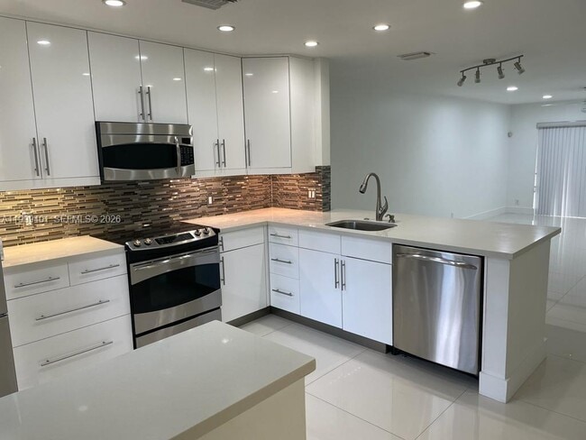 Photo - 454 Lakeview Dr