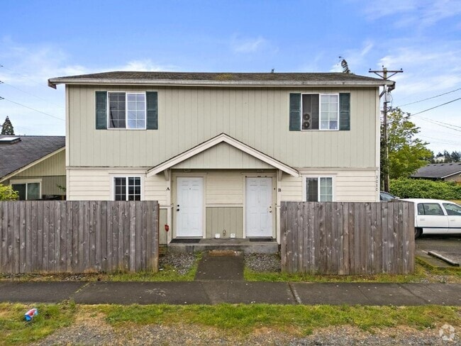 Building Photo - Ewert 3010 Unit B Rental