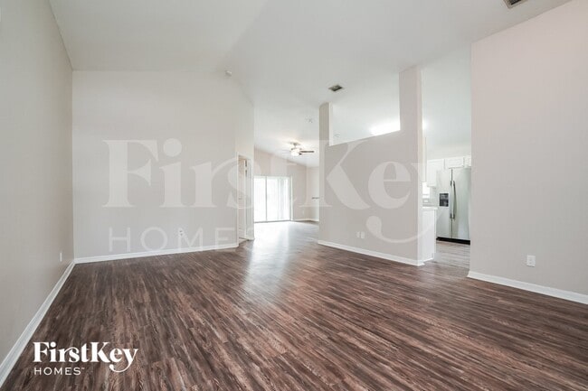 Photo - 1528 Graduate Ct