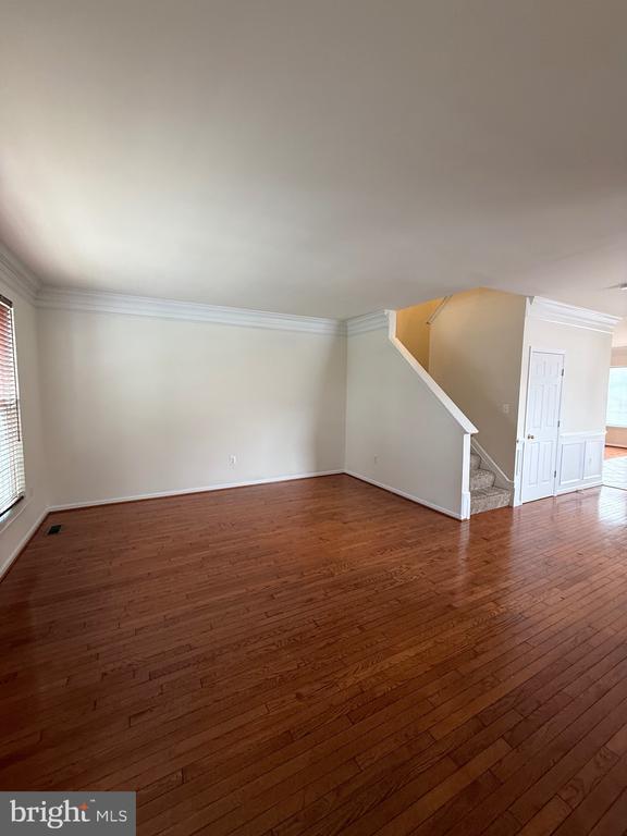 Building Photo - 108 Davidson St