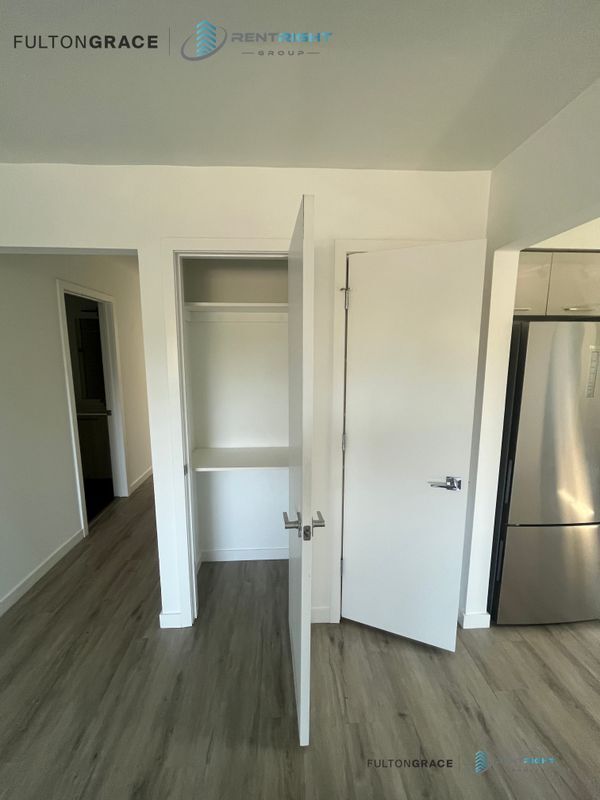 Photo - 7621 N Sheridan Rd