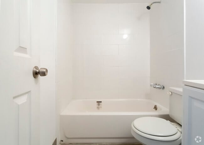 1 BDR, 1 BA - 500 SF
