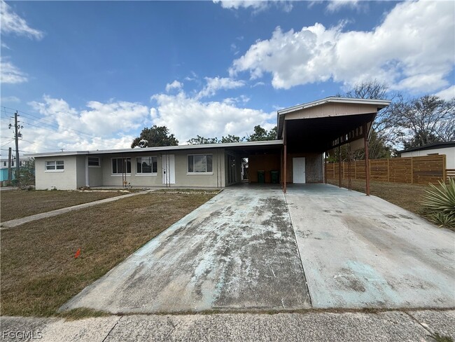 Building Photo - 21422 Kenyon Ave