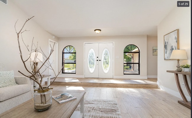 Building Photo - 1315 Armory Dr NE Rental