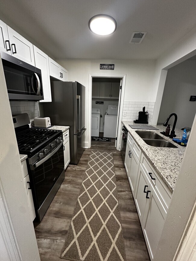 Photo - 4013 Hawthorne Cir Unit 3