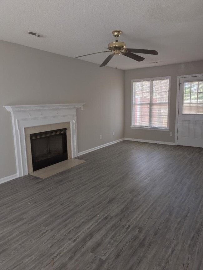 Photo - 6319 Richfield Ln