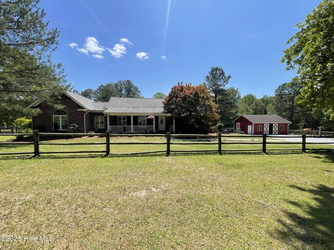 Photo - 358 Yadkin Run Ln House