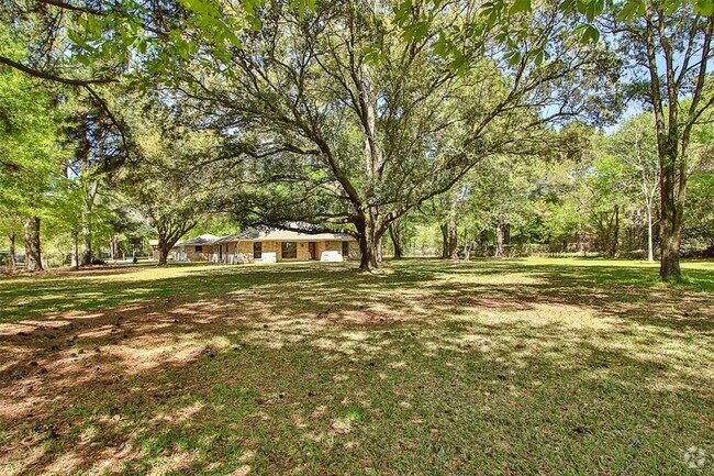 Building Photo - 17406 Bobcat Trail Rental