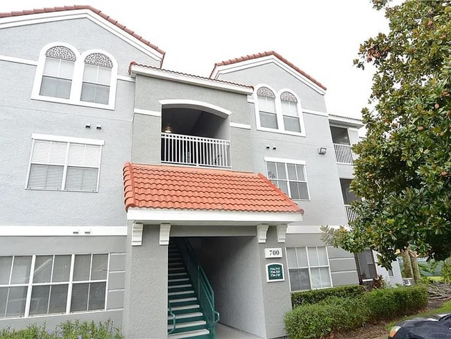 Building Photo - 18001 Richmond Pl Dr Rental