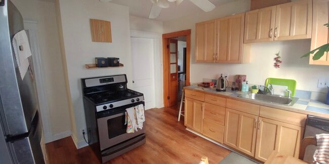 Building Photo - 42 Lincoln Pky Unit #1