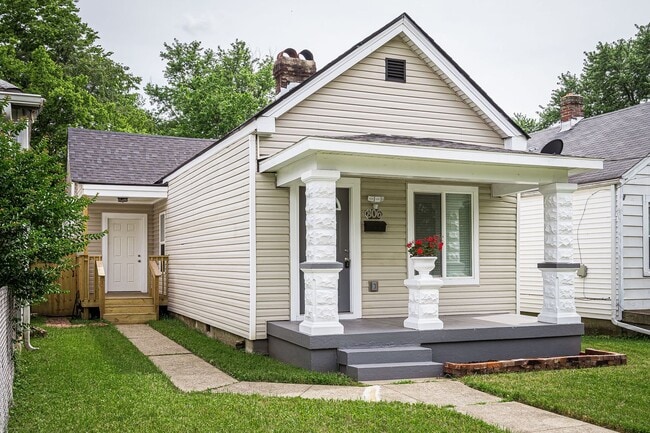 Building Photo - Charming 4 Bedroom For Rent.