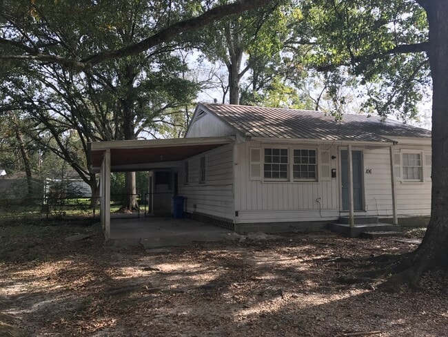 Photo - 106 Rosewood Dr