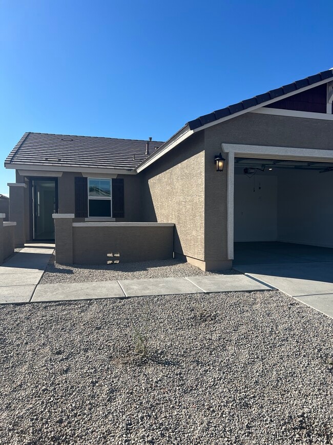 Building Photo - 2325 W Chanute Pass Rental