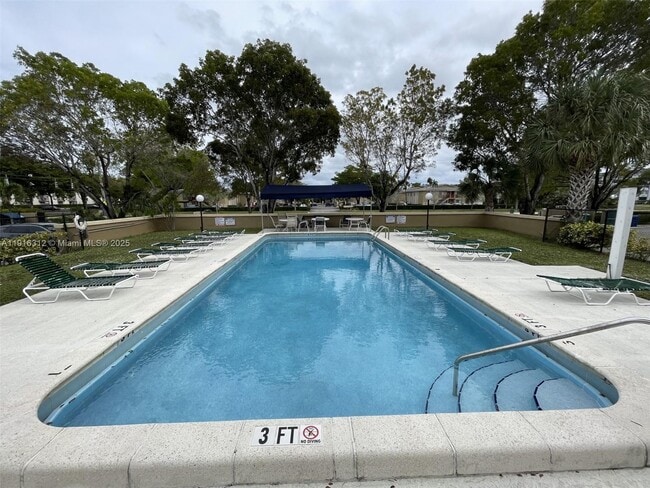 Photo - 2652 Riverside Dr