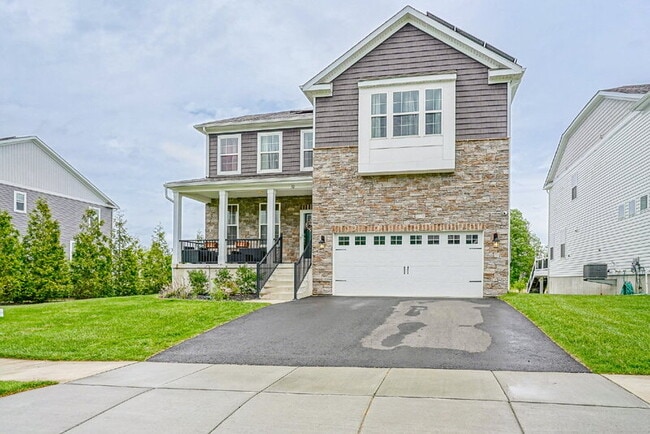 Building Photo - 32 Westmont Dr Unit Rm 5