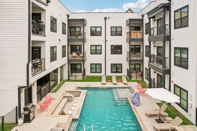 Photo - 3101 Govalle Ave Unit 301