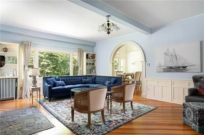 Building Photo - 75 Green End Ave