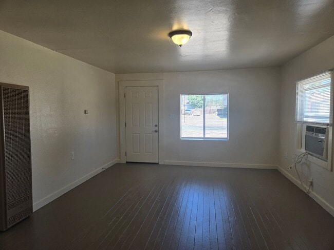 Photo - 1121 Kenwood Ave