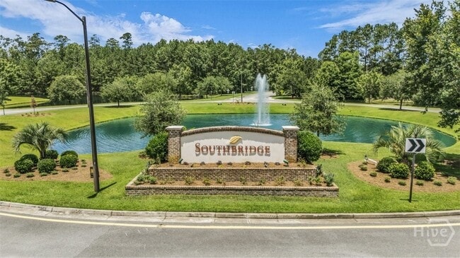 Photo - 109 Southernwood Pl