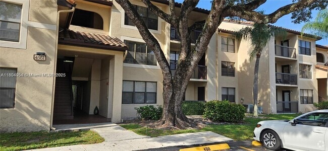 Building Photo - 4561 W McNab Rd Unit 13 Rental