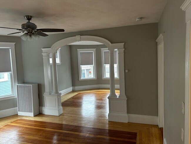 Photo - 17 Green St Unit 2