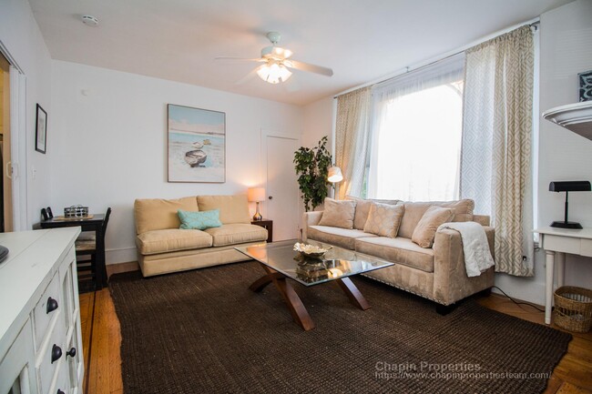 Building Photo - 12 Chiswick Rd Unit 1 Rental