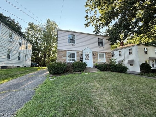 Building Photo - 2042 13th St Unit 2
