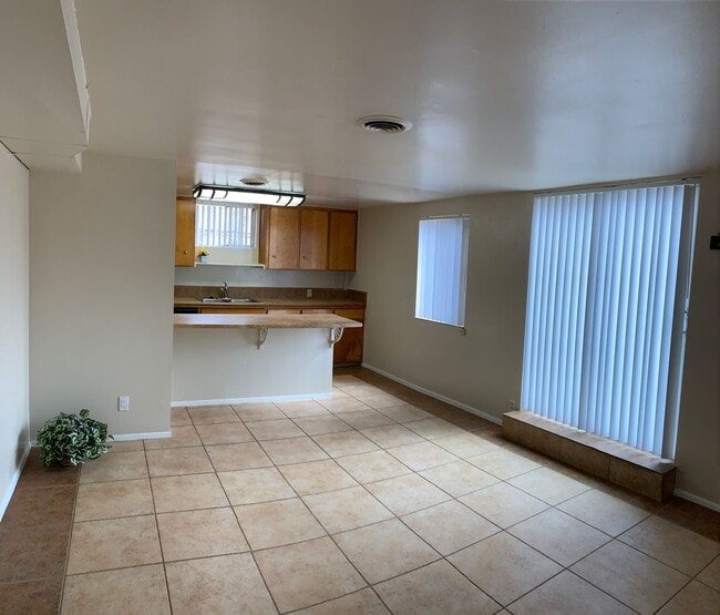 Photo - 1250-1254 Carr Street Unit 1252