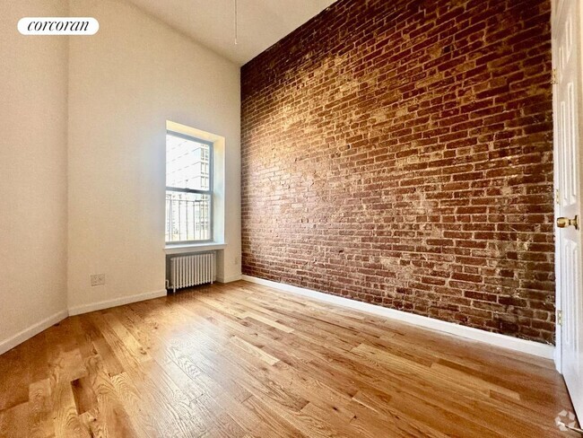 Building Photo - 316 W 51st St Rental