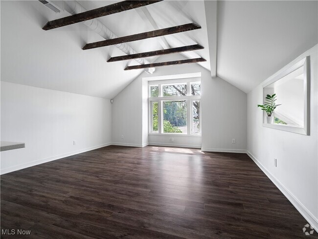 Building Photo - 2027 W 11th St Unit Up Rental