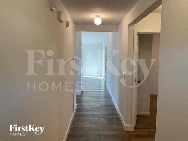 Photo - 314 Marisco Way