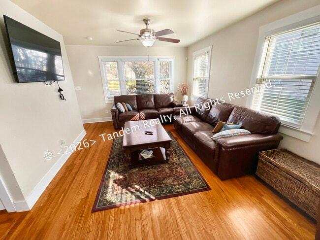 Photo - 2807 Vaulx Ln