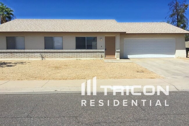 Building Photo - 10710 W Sells Dr