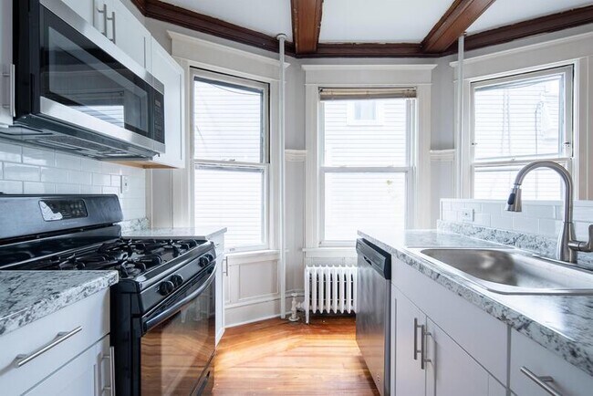 Photo - 433 Hamilton St