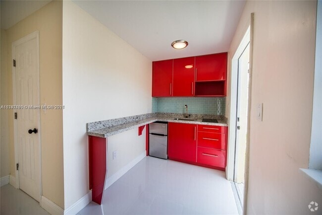 Building Photo - 1748 NE 180th St Unit S Rental