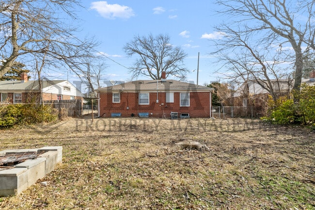 Photo - 363 N Woodlawn Blvd