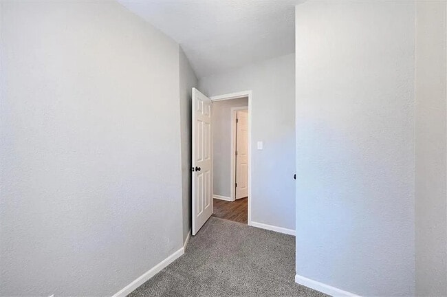 Photo - 619 Kiowa St