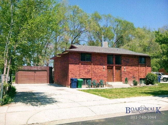 235 E Julie Anna Dr