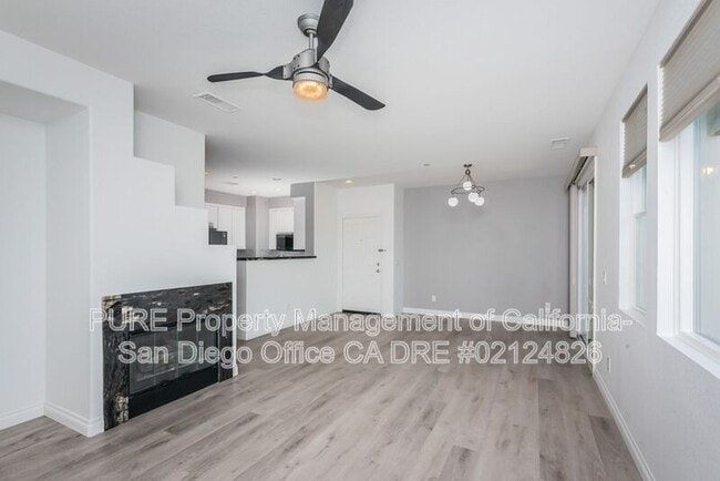 Photo - 932 Bolex Way