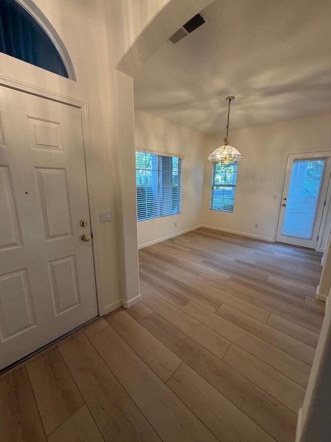 549 Cascade Dr