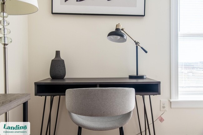 Photo - 2001 E Broad St Unidad 412.1407063