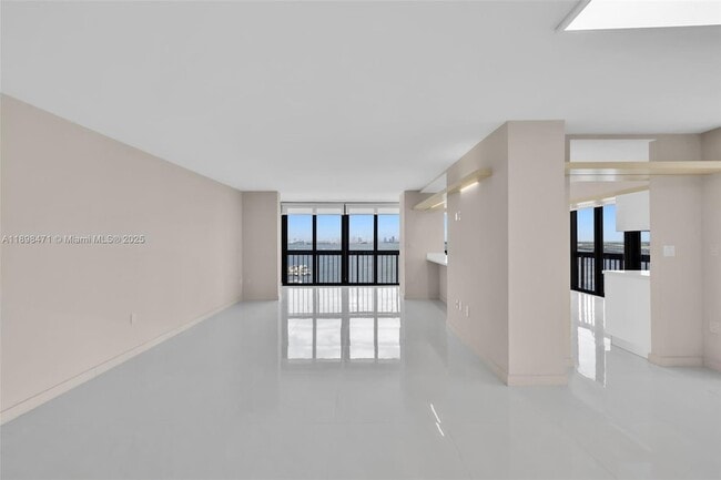 Photo - 2333 Brickell Ave Unidad 1701