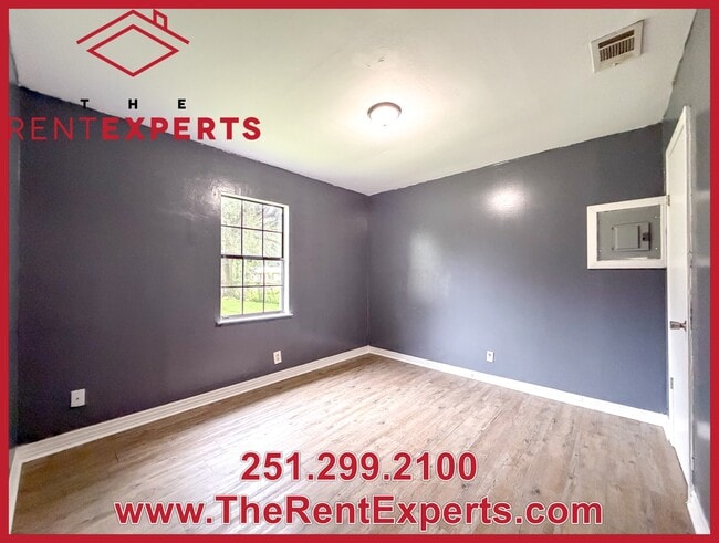 Photo - 4039 Higgins Rd
