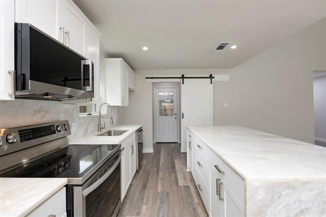 314 Sixpence Ln