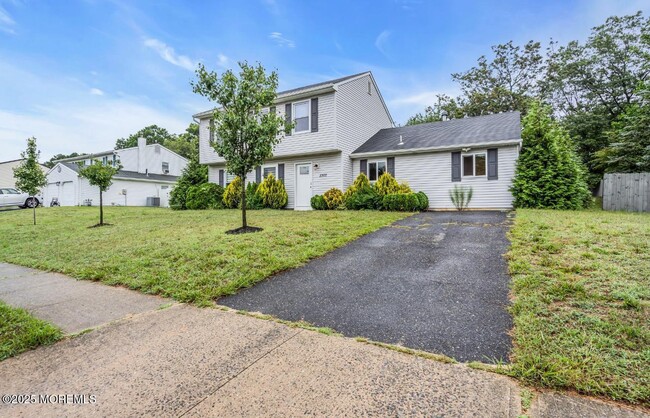Photo - 2300 Oak Knoll Dr