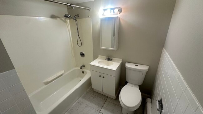 Photo - 2802 N Rutherford Ave Unit 2S