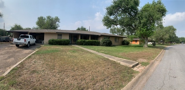 Photo - 305 W. Linda