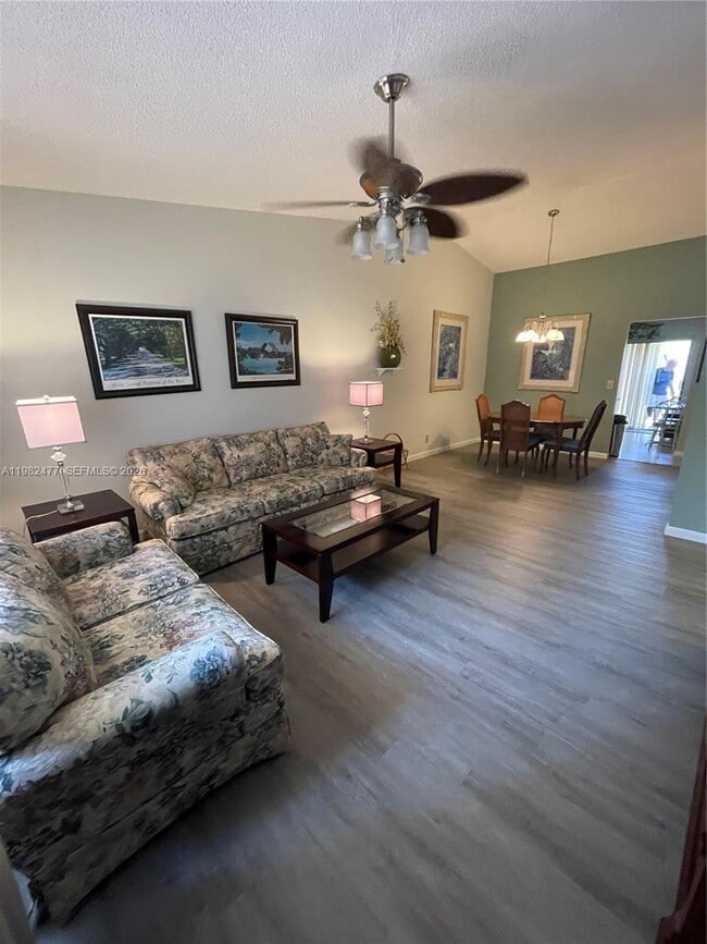 Photo - 8042 SE Villa Cir Unit 8042